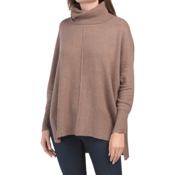 Jessica Simpson Sweaters - Jessica Simpson Turtle Neck Knit Sweater in Brown Women’s Size S